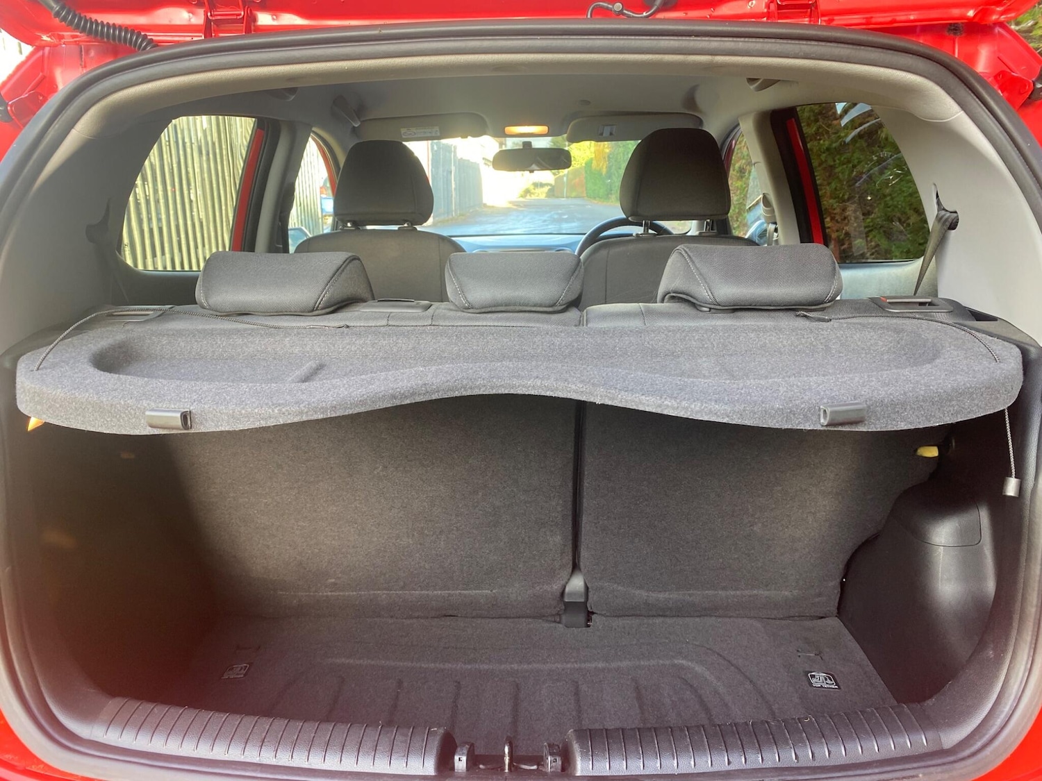 Used Hyundai i10 2019 for sale - 76918500: Photo 9