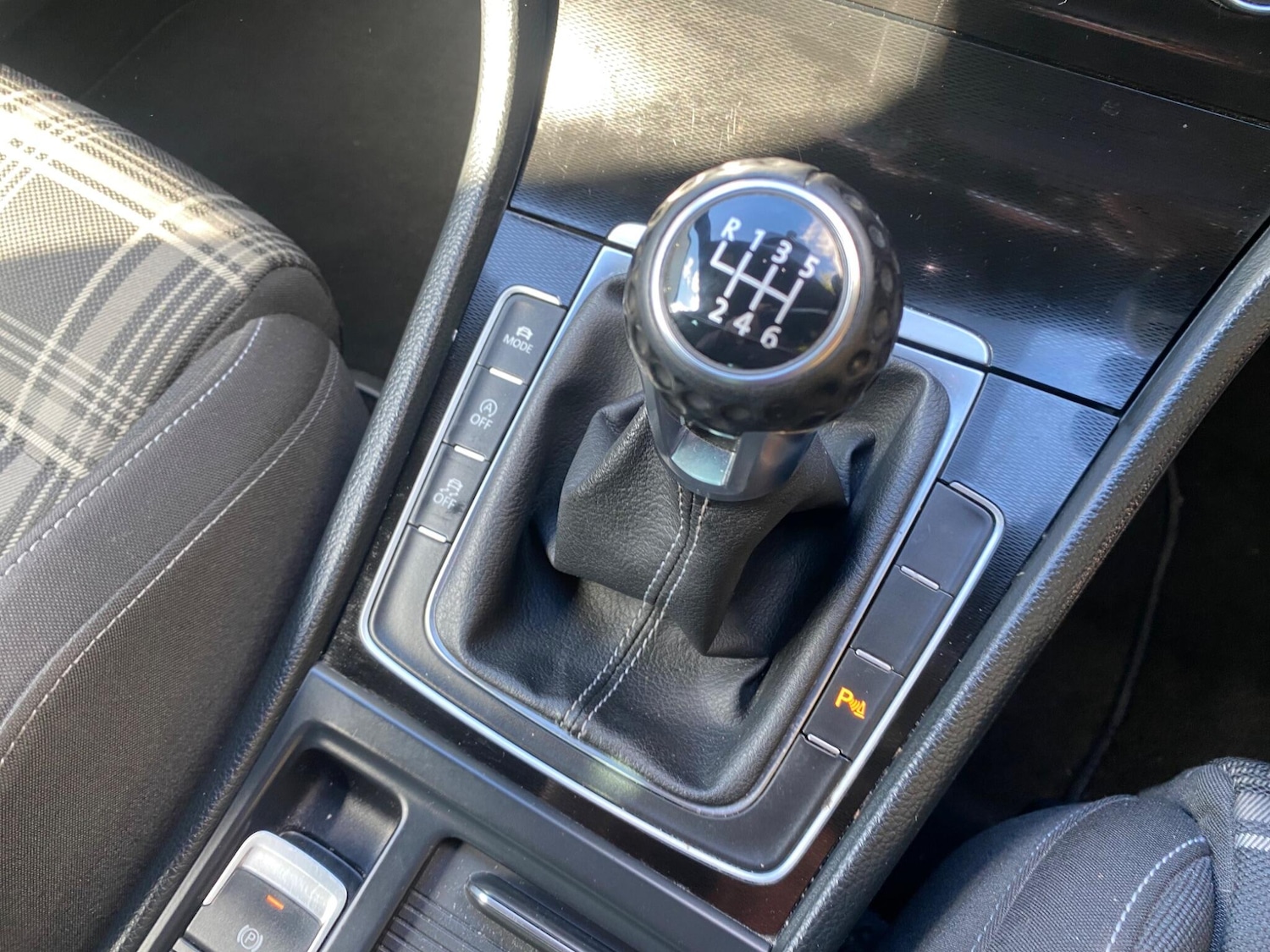 Used Volkswagen Golf 2014 for sale - 77049845: Photo 17