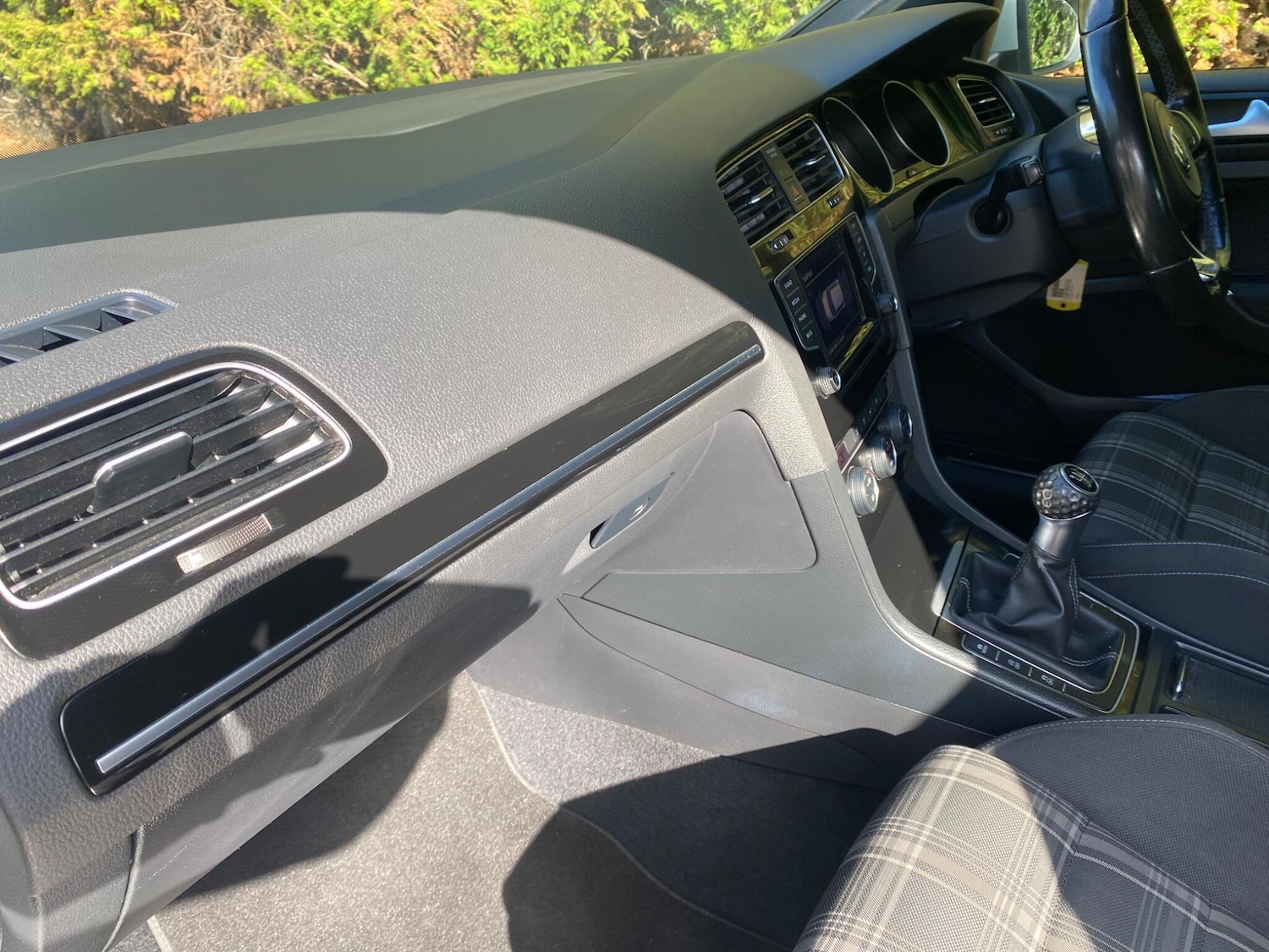 Used Volkswagen Golf 2014 for sale - 77049845: Photo 9