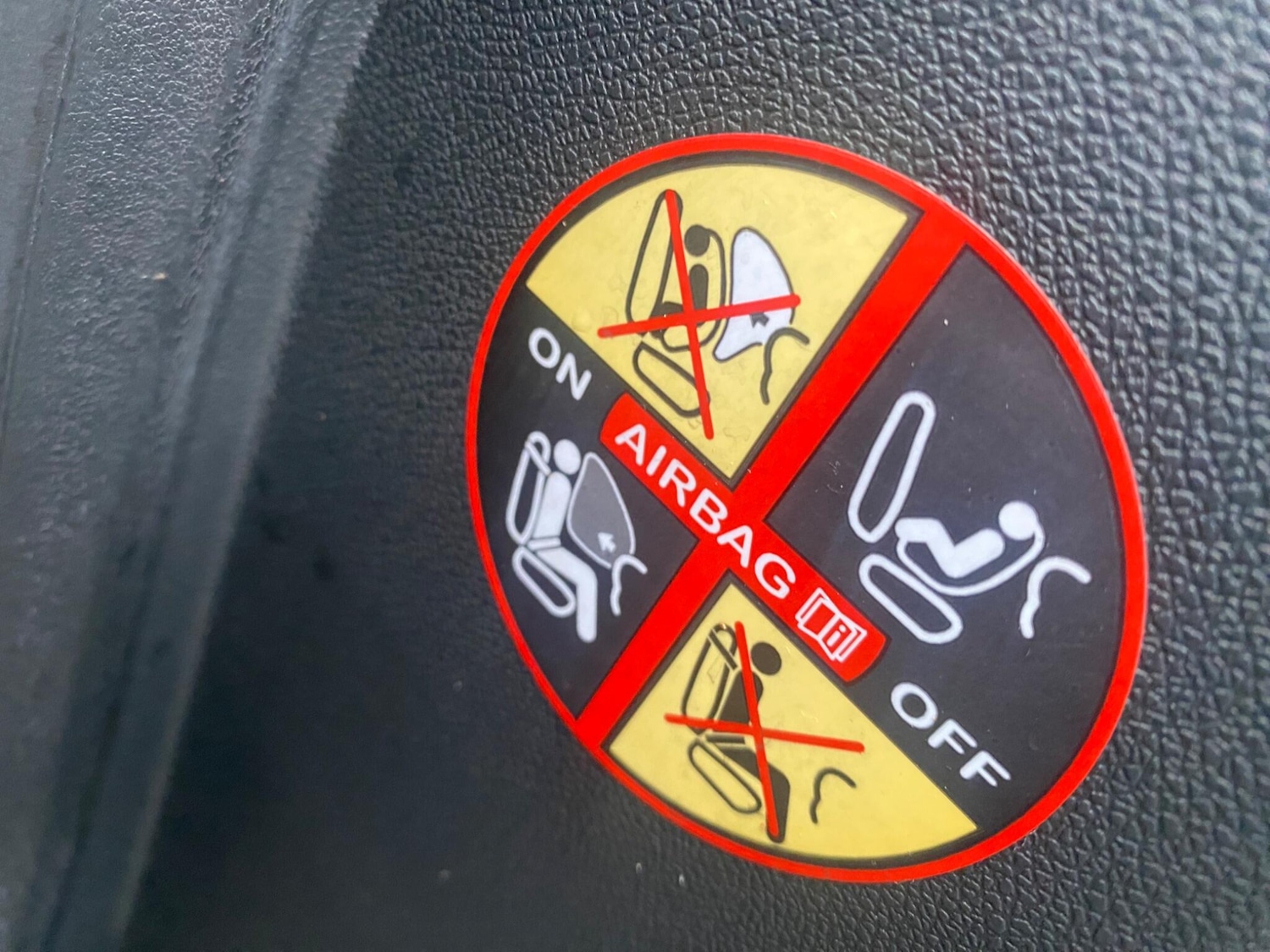 Used Renault Megane 2010 for sale - 76807063: Photo 11