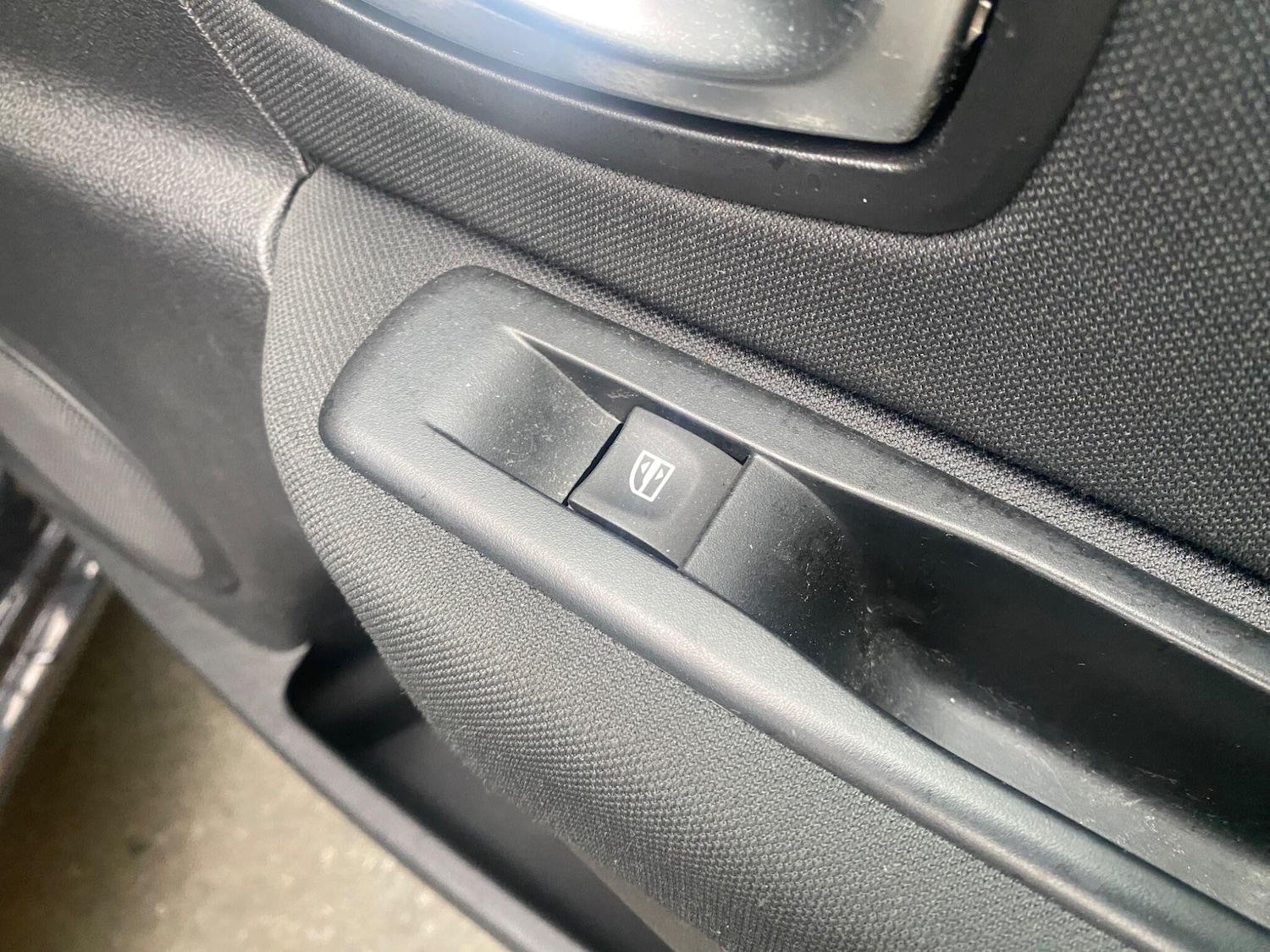 Used Renault Megane 2010 for sale - 76807063: Photo 13