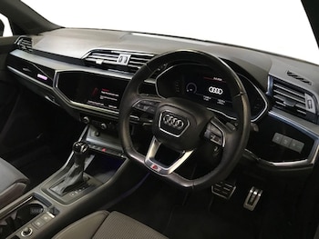 Used Audi Q3 2021 for sale - 79325501: Photo