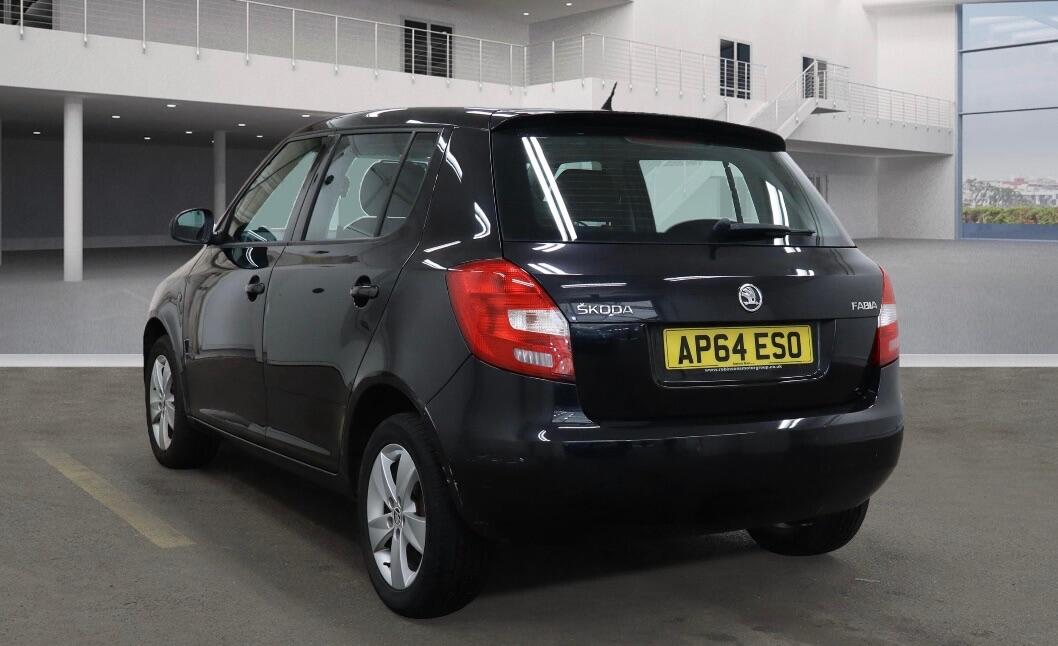Used Skoda Fabia 2015 for sale - 76572058: Photo 2