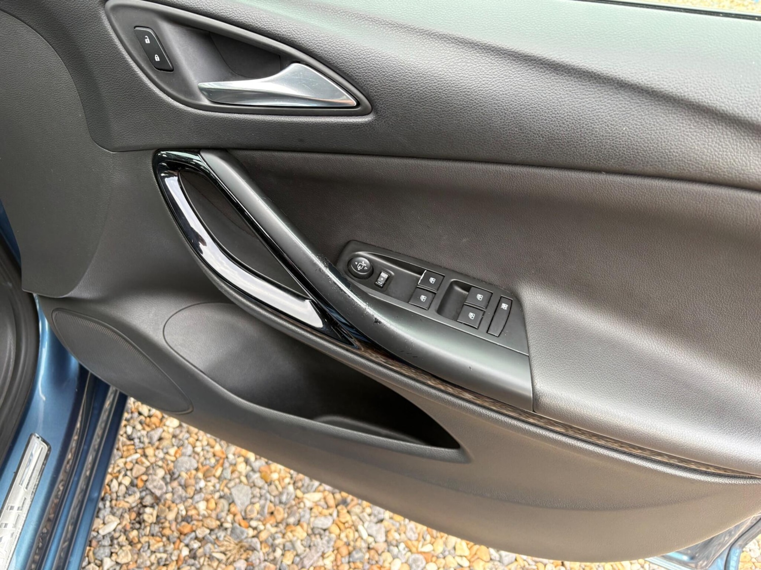 Used Vauxhall Astra for sale - 76573633: Photo 31