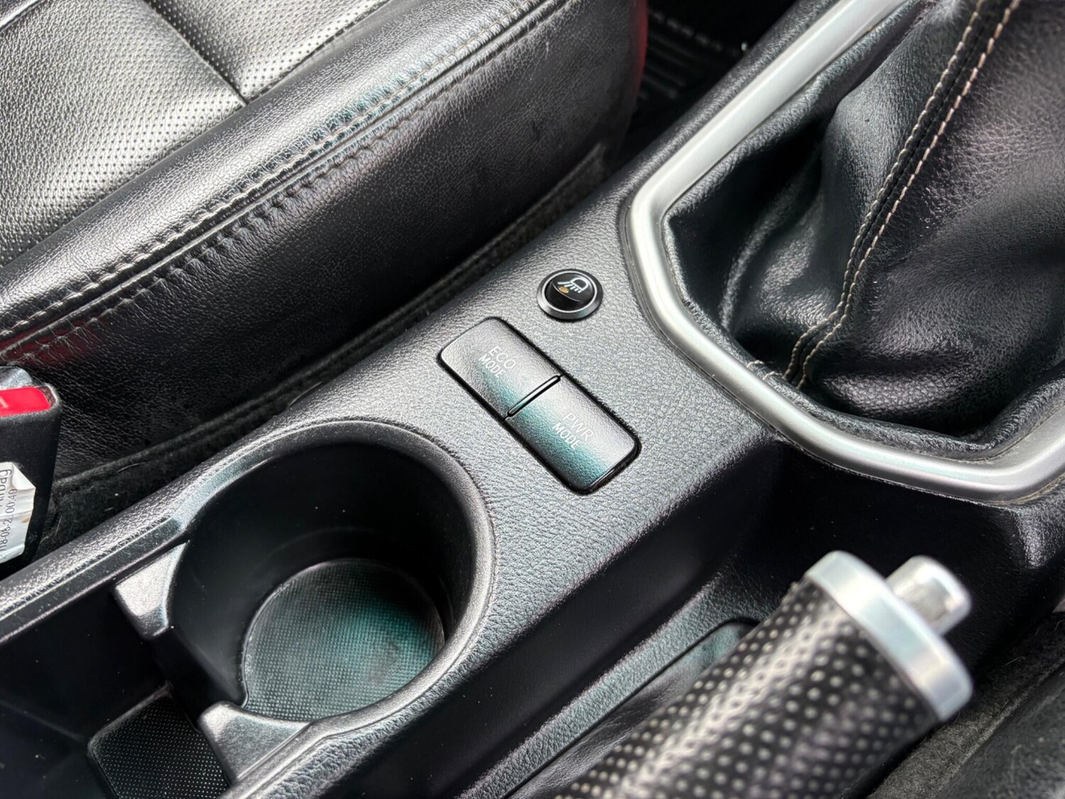 Used Toyota Hilux 2018 for sale - 76572248: Photo 27