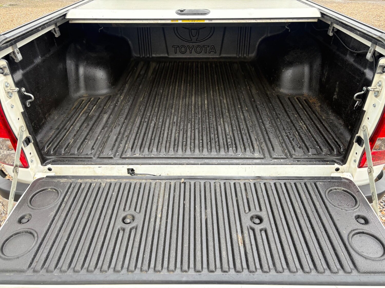 Used Toyota Hilux 2018 for sale - 76572248: Photo 29