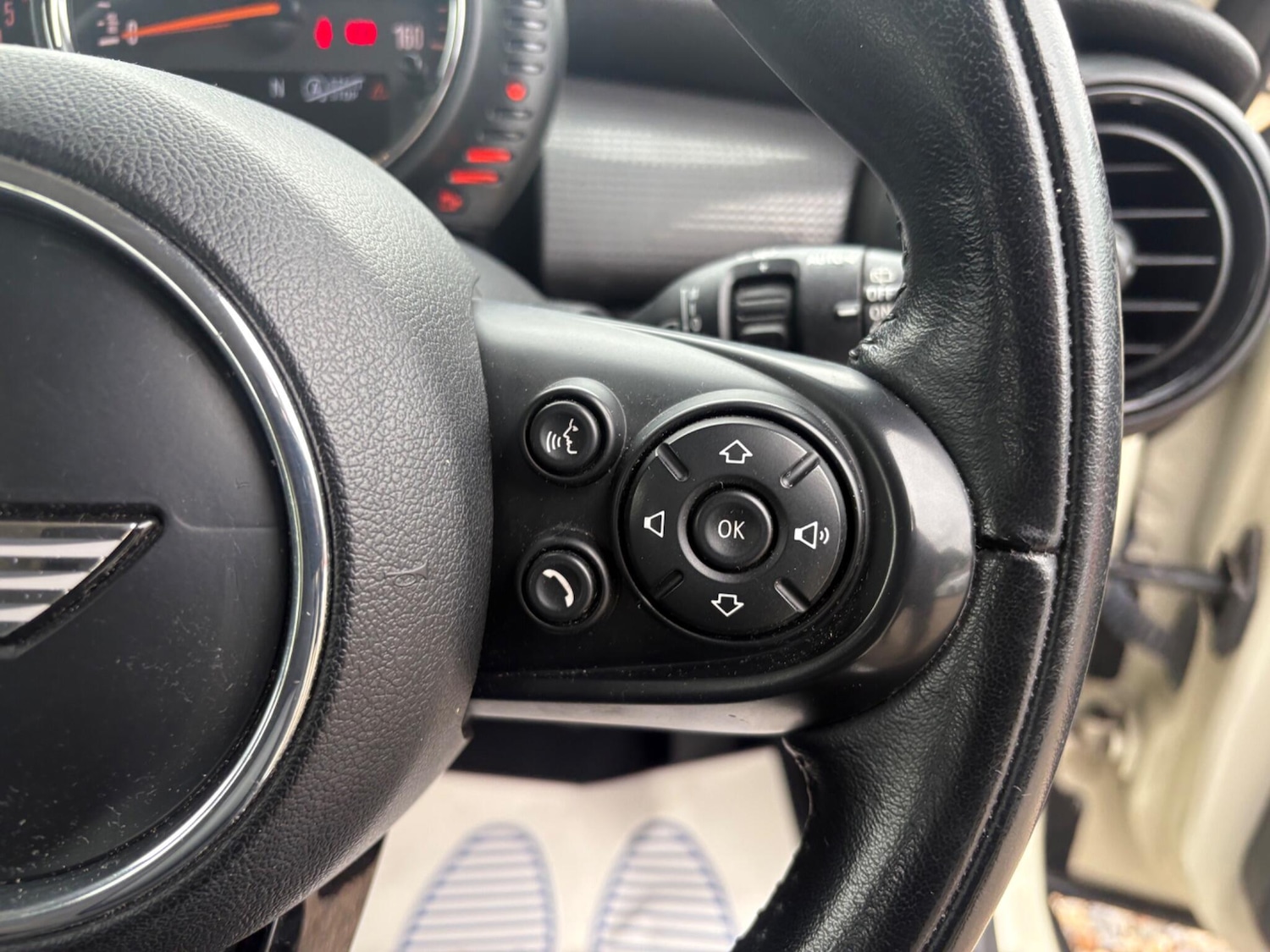 Used MINI Hatch 2015 for sale - 76942640: Photo 19