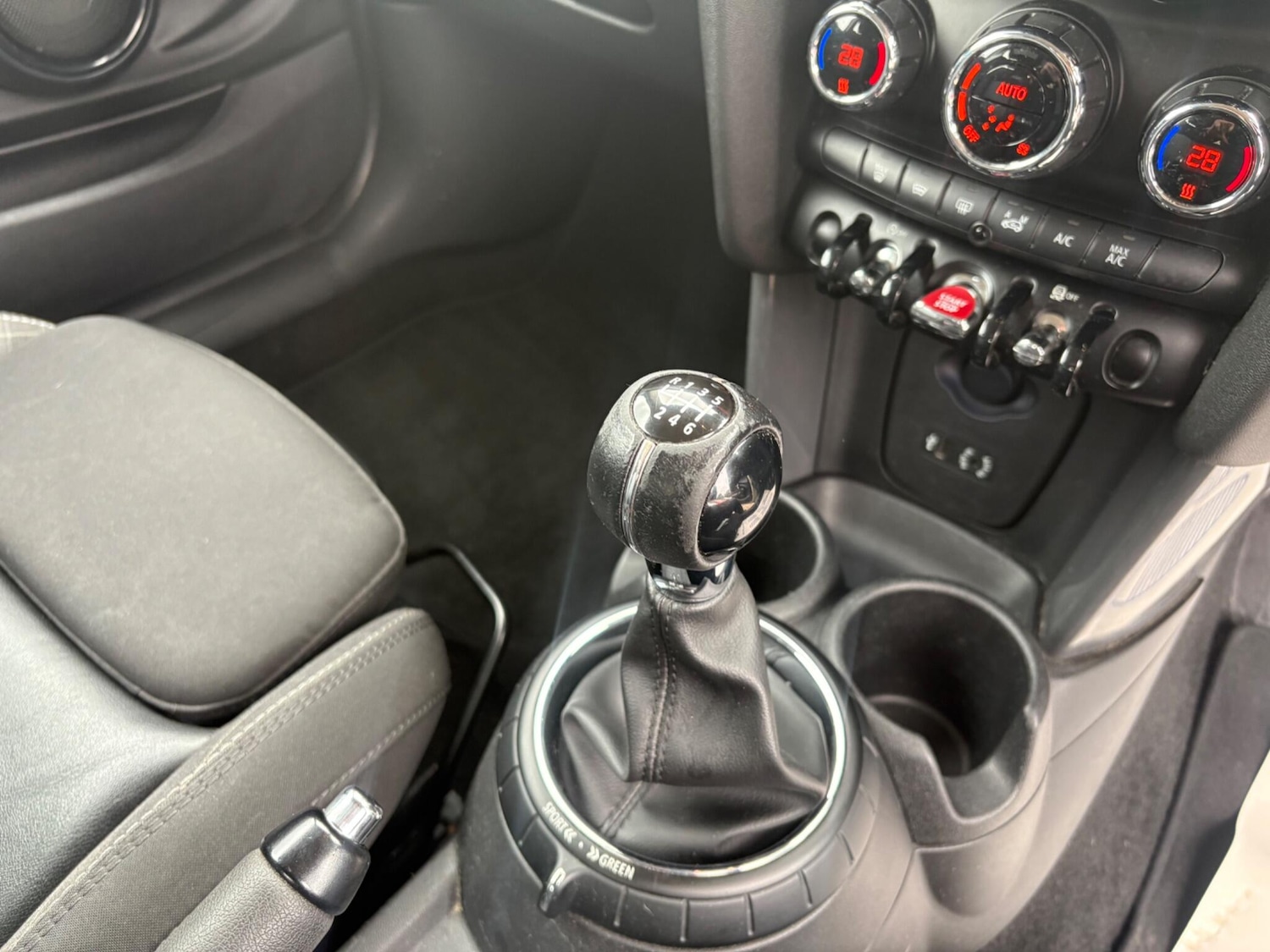 Used MINI Hatch 2015 for sale - 76942640: Photo 20