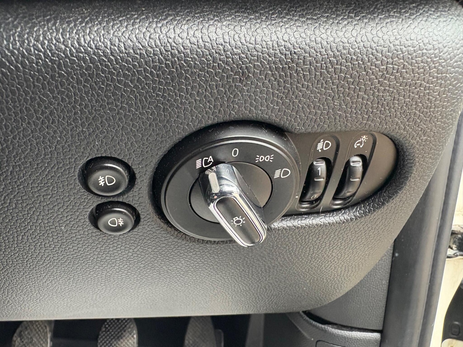 Used MINI Hatch 2015 for sale - 76942640: Photo 25