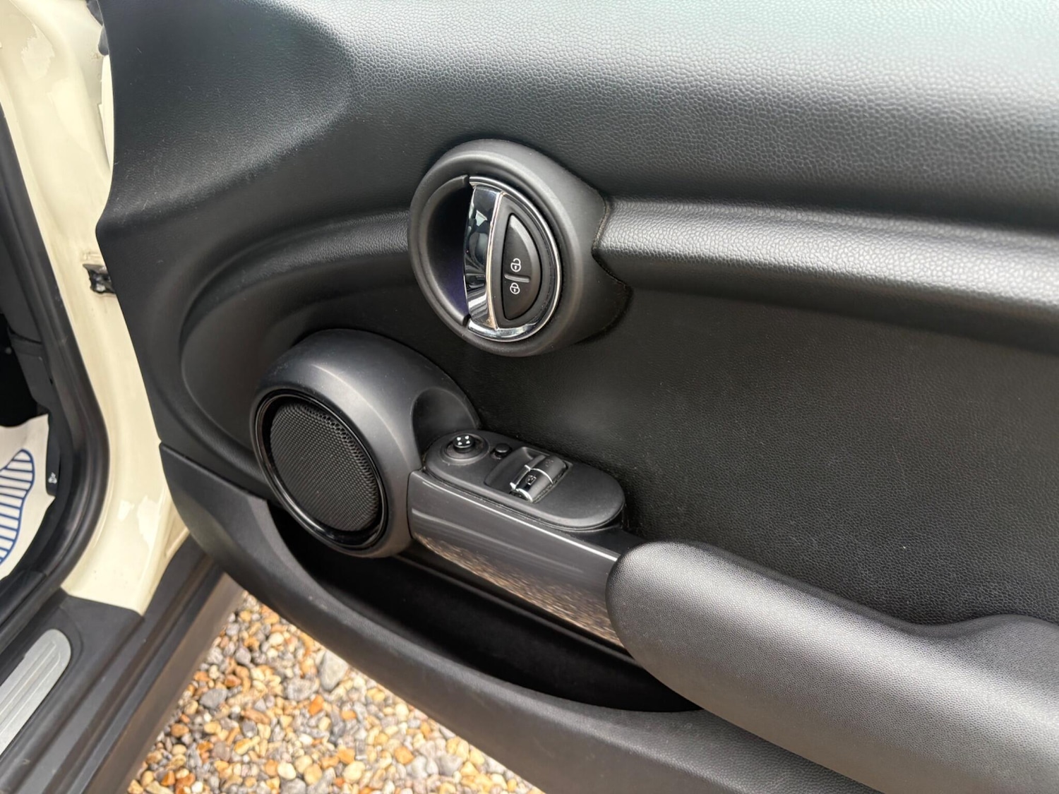 Used MINI Hatch 2015 for sale - 76942640: Photo 26