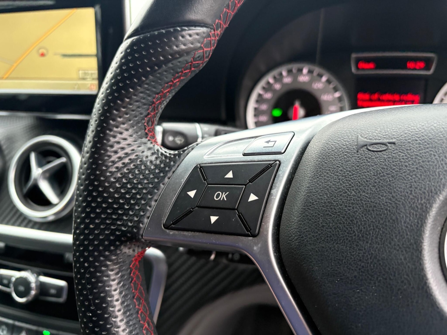 Used Mercedes-Benz A-Class 2013 for sale - 77498237: Photo 25