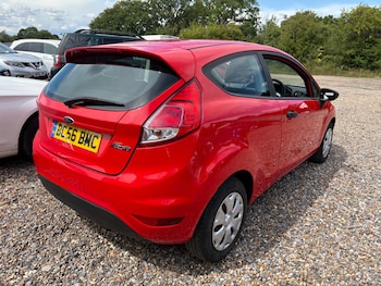 Used Ford Fiesta 2015 for sale - 76572917: Photo