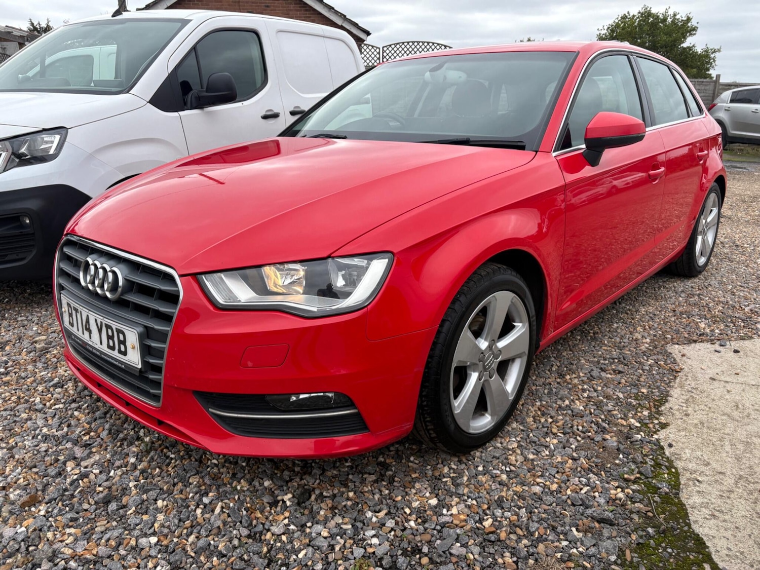 Used Audi A3 2014 for sale - 76989306: Photo 4
