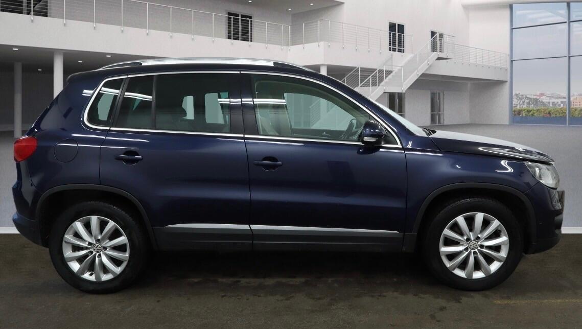 Used Volkswagen Tiguan for sale - 77808617: Photo 2