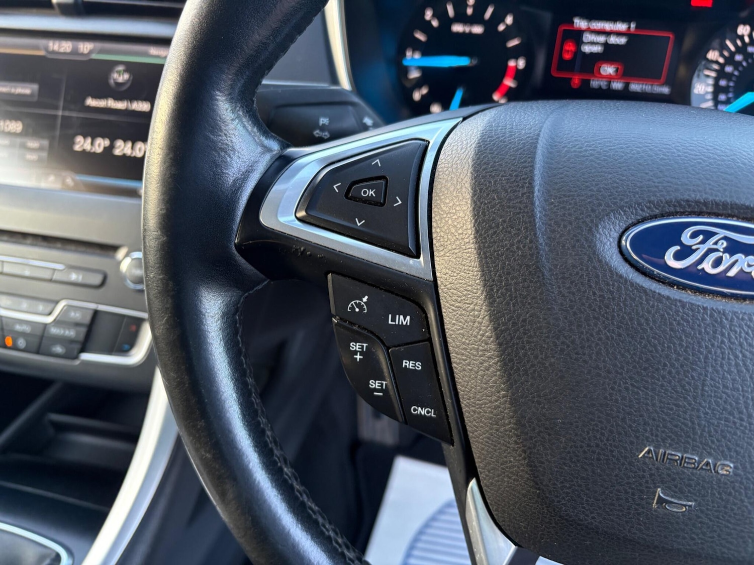 Used Ford Mondeo 2016 for sale - 76772142: Photo 18