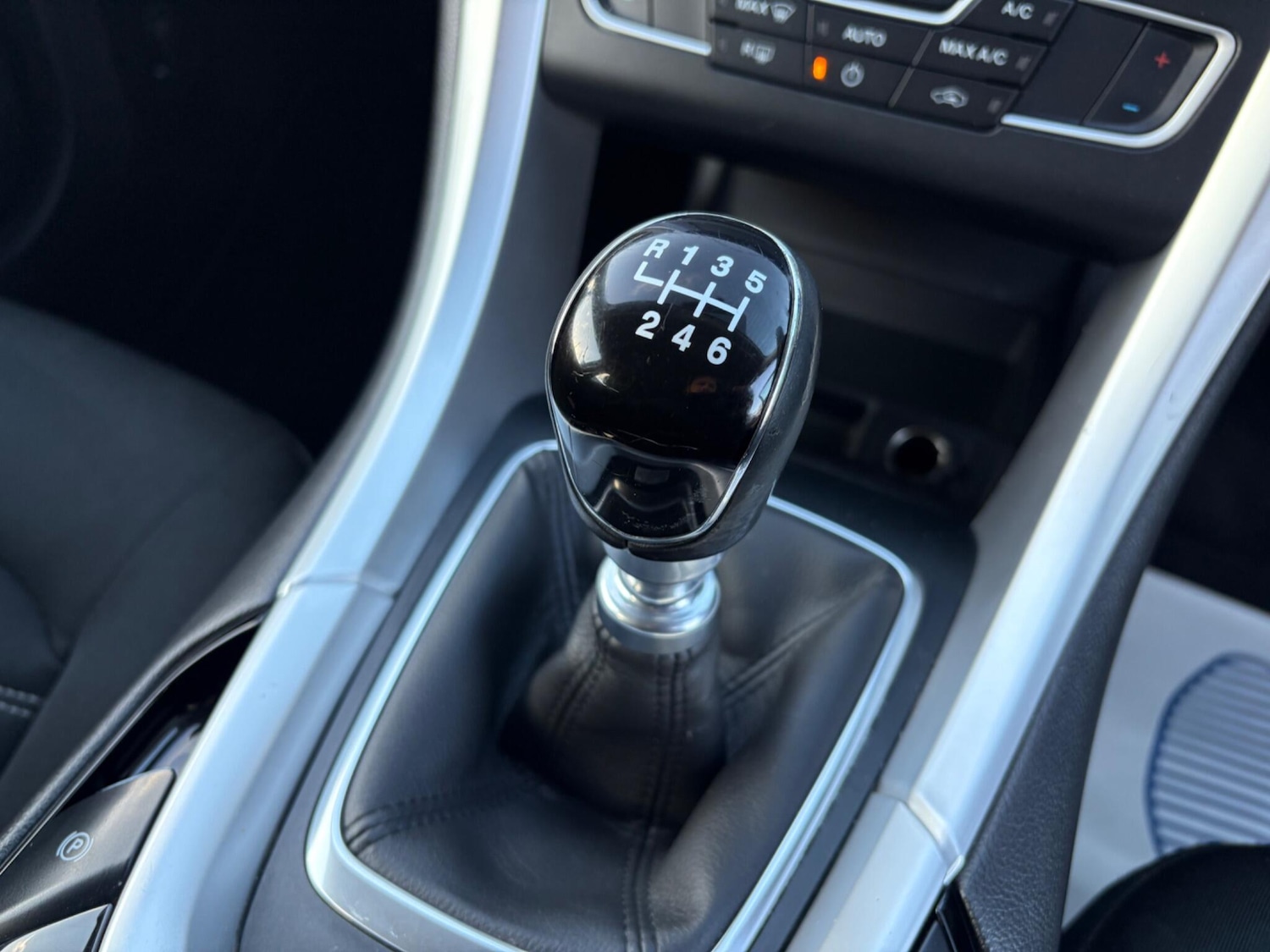 Used Ford Mondeo 2016 for sale - 76772142: Photo 25