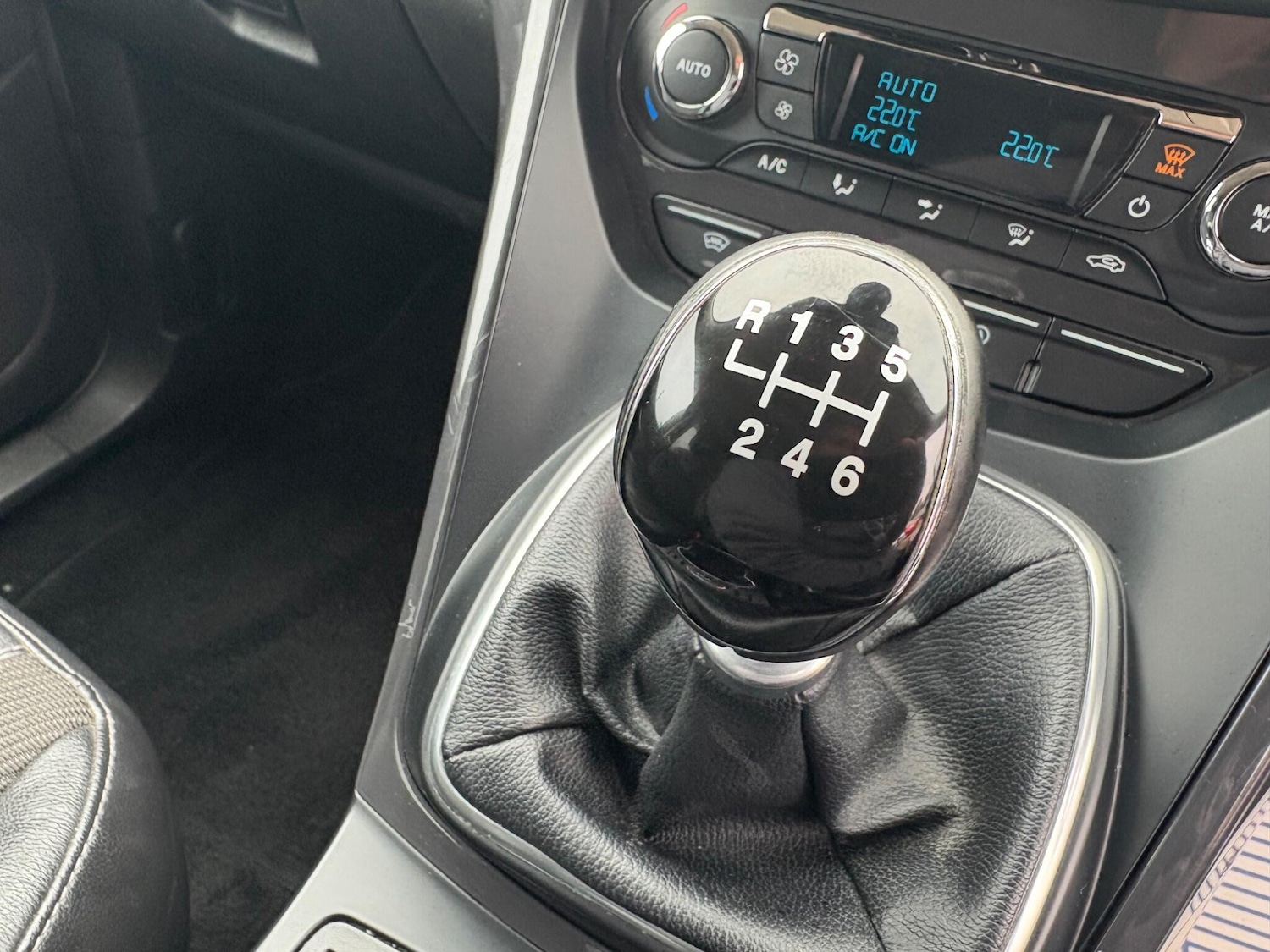 Used Ford Kuga 2015 for sale - 76572063: Photo 22