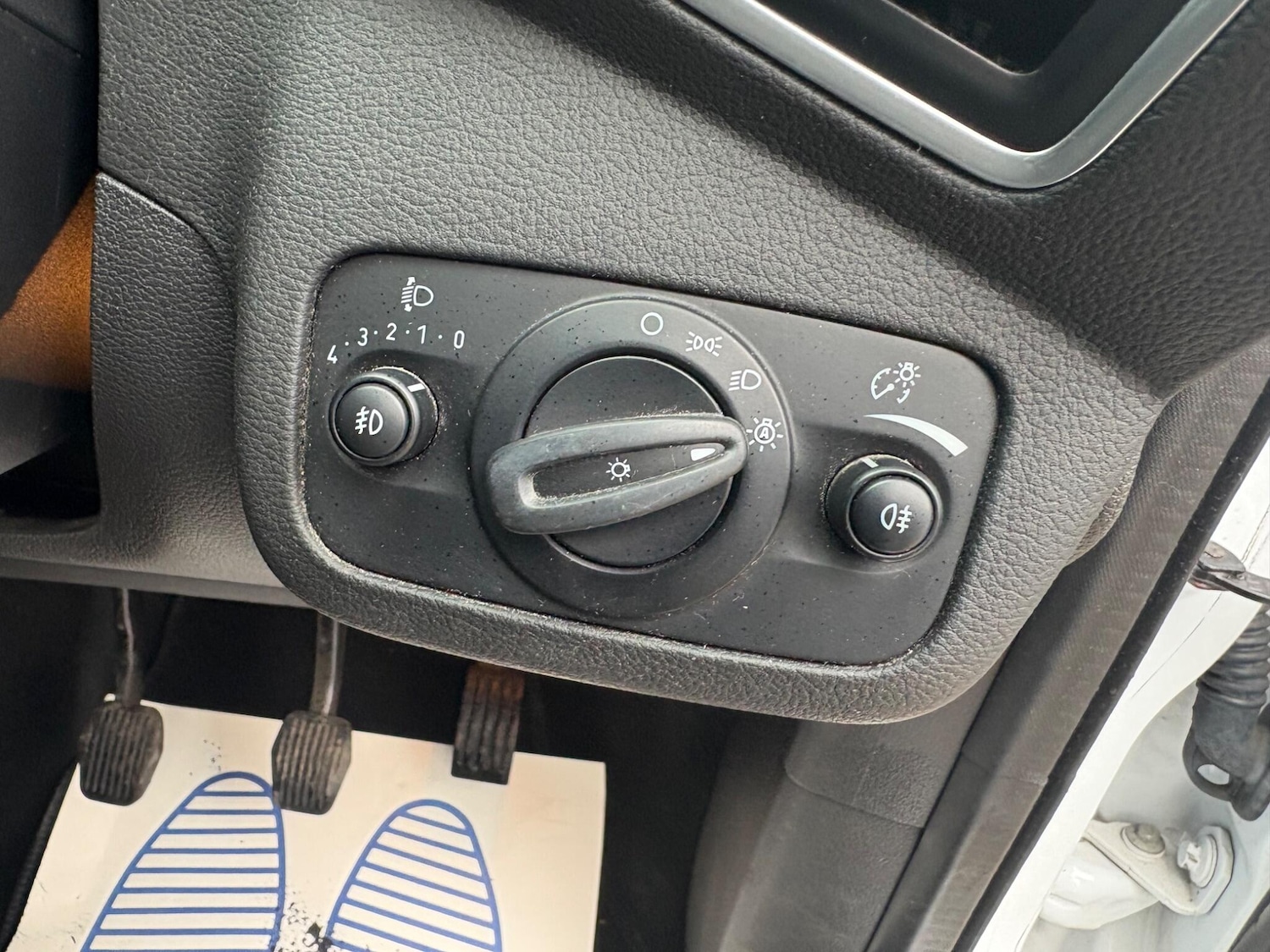 Used Ford Kuga 2015 for sale - 76572063: Photo 24