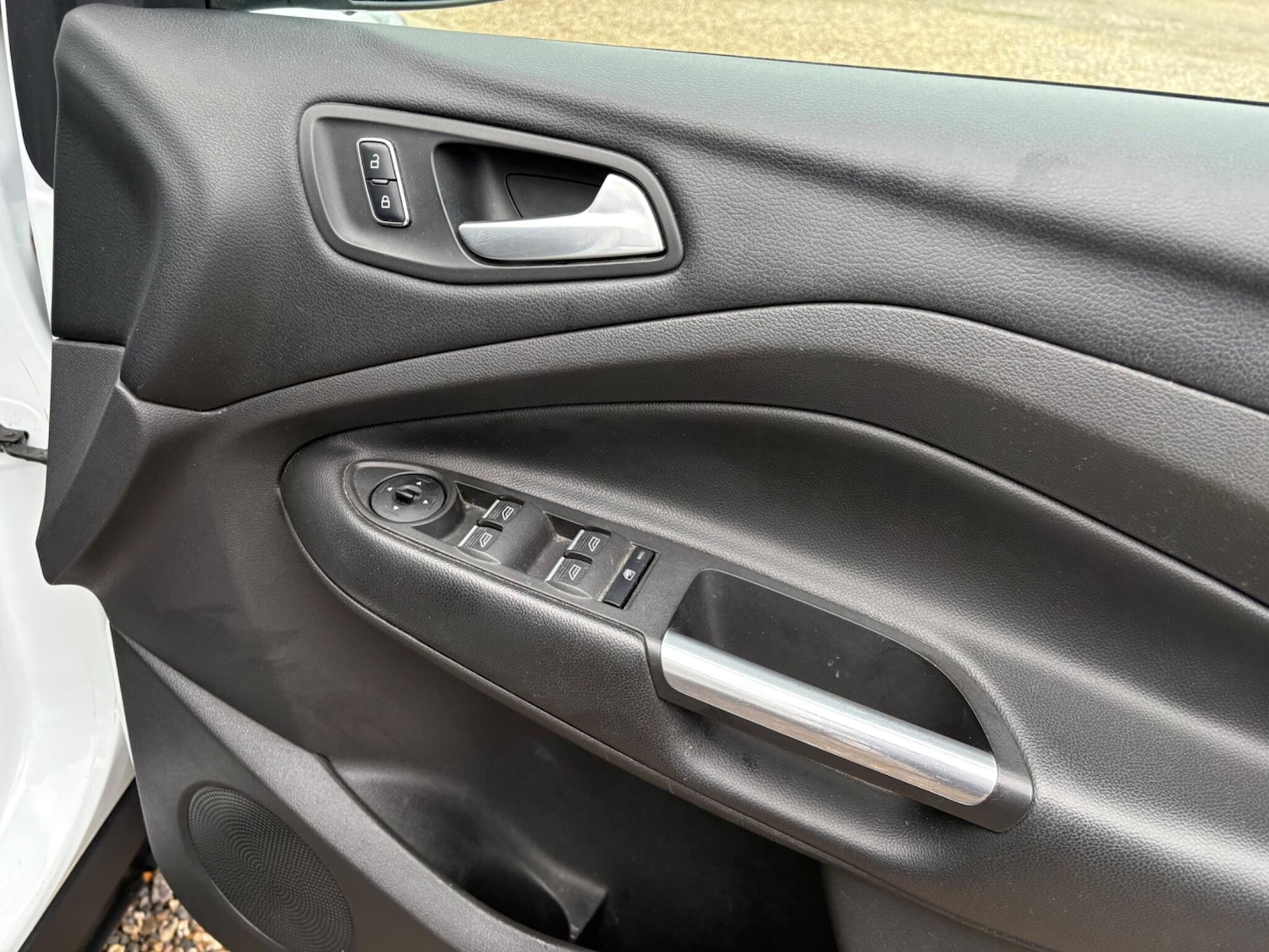 Used Ford Kuga 2015 for sale - 76572063: Photo 25