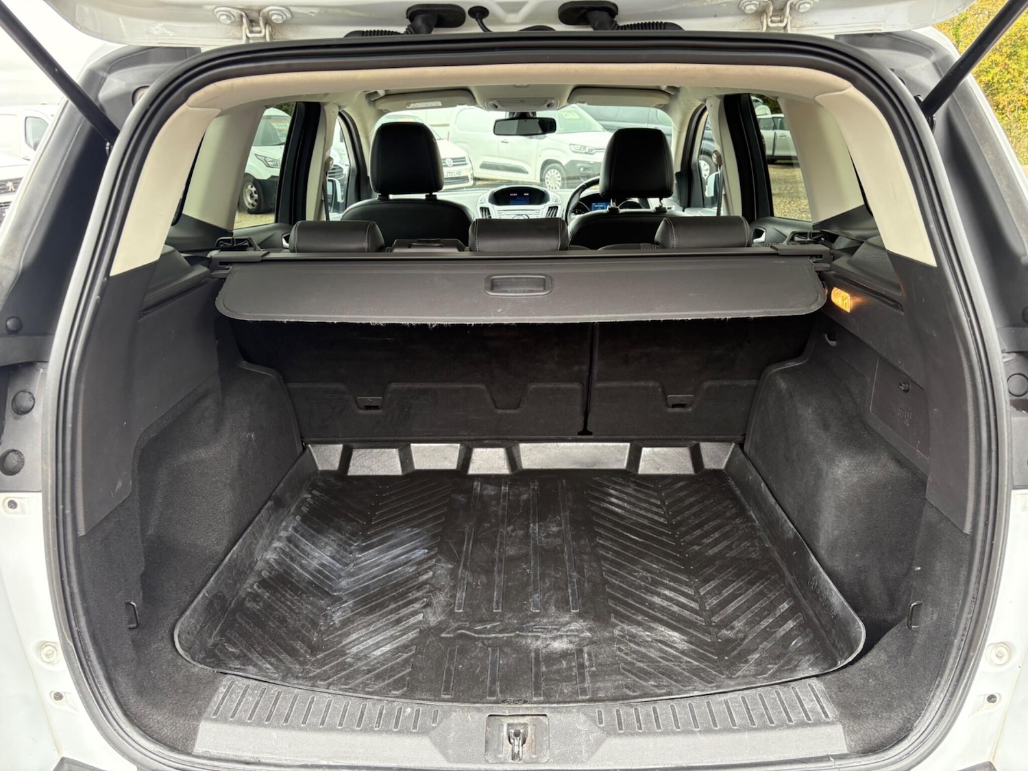 Used Ford Kuga 2015 for sale - 76572063: Photo 28