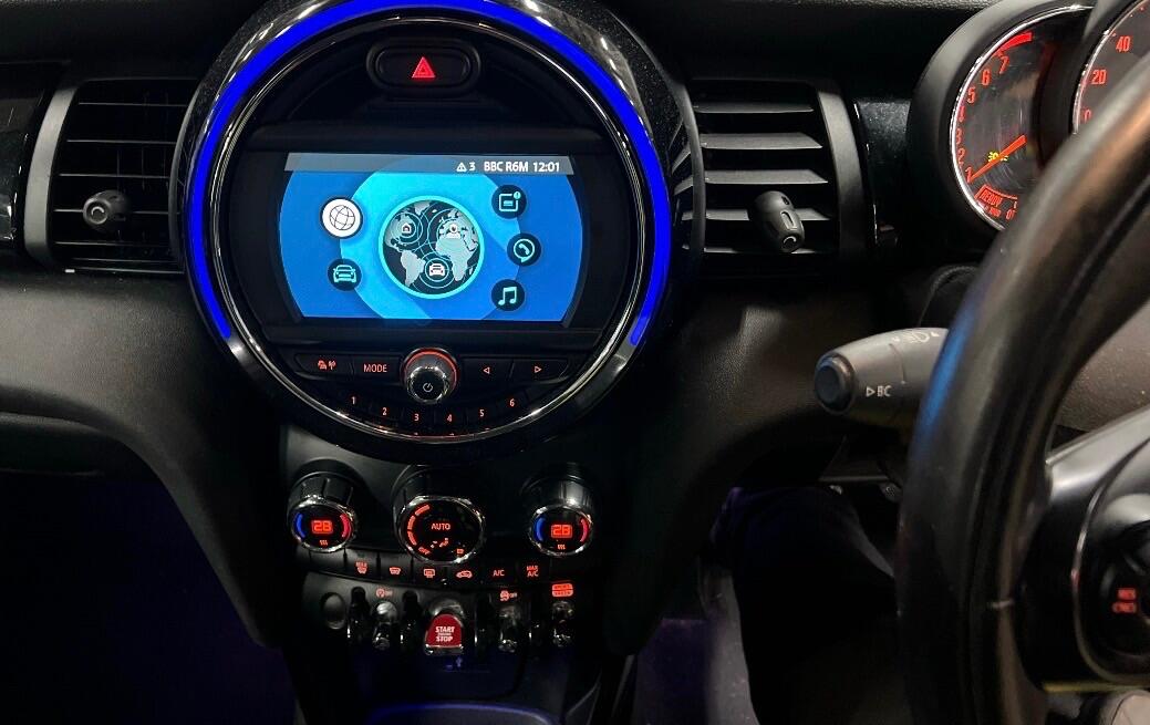 Used MINI Hatch 2018 for sale - 77331081: Photo 6