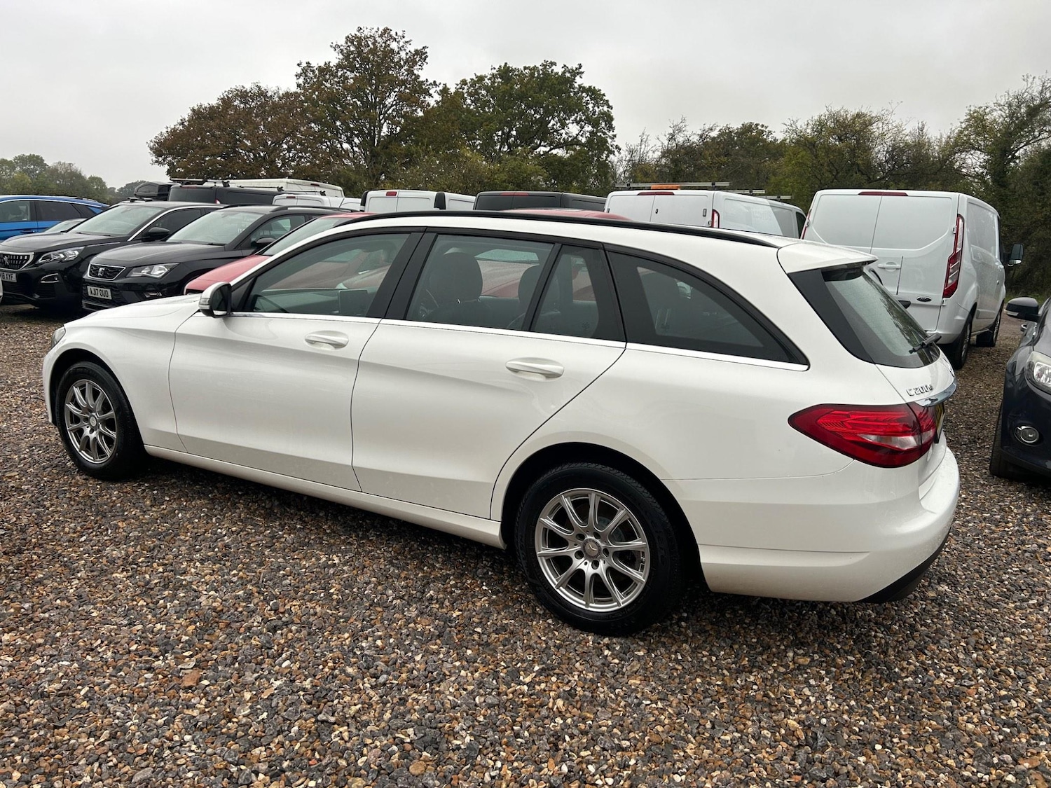 Used Mercedes-Benz C Class 2016 for sale - 76572075: Photo 5