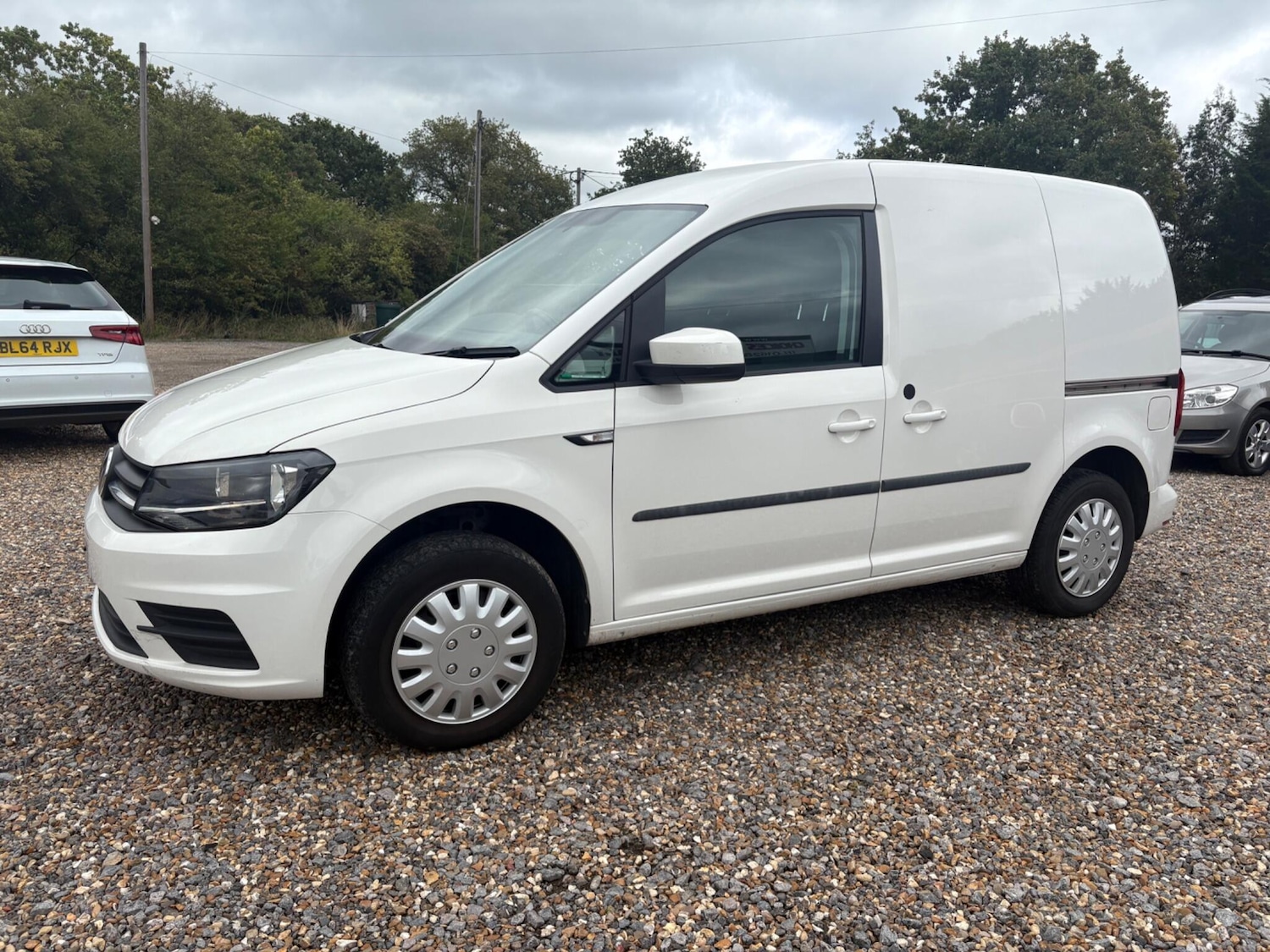 Used Volkswagen Caddy 2020 for sale - 76573379: Photo 2