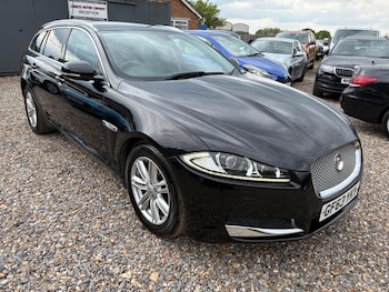 Used Jaguar XF 2014 for sale - 78528385: Photo