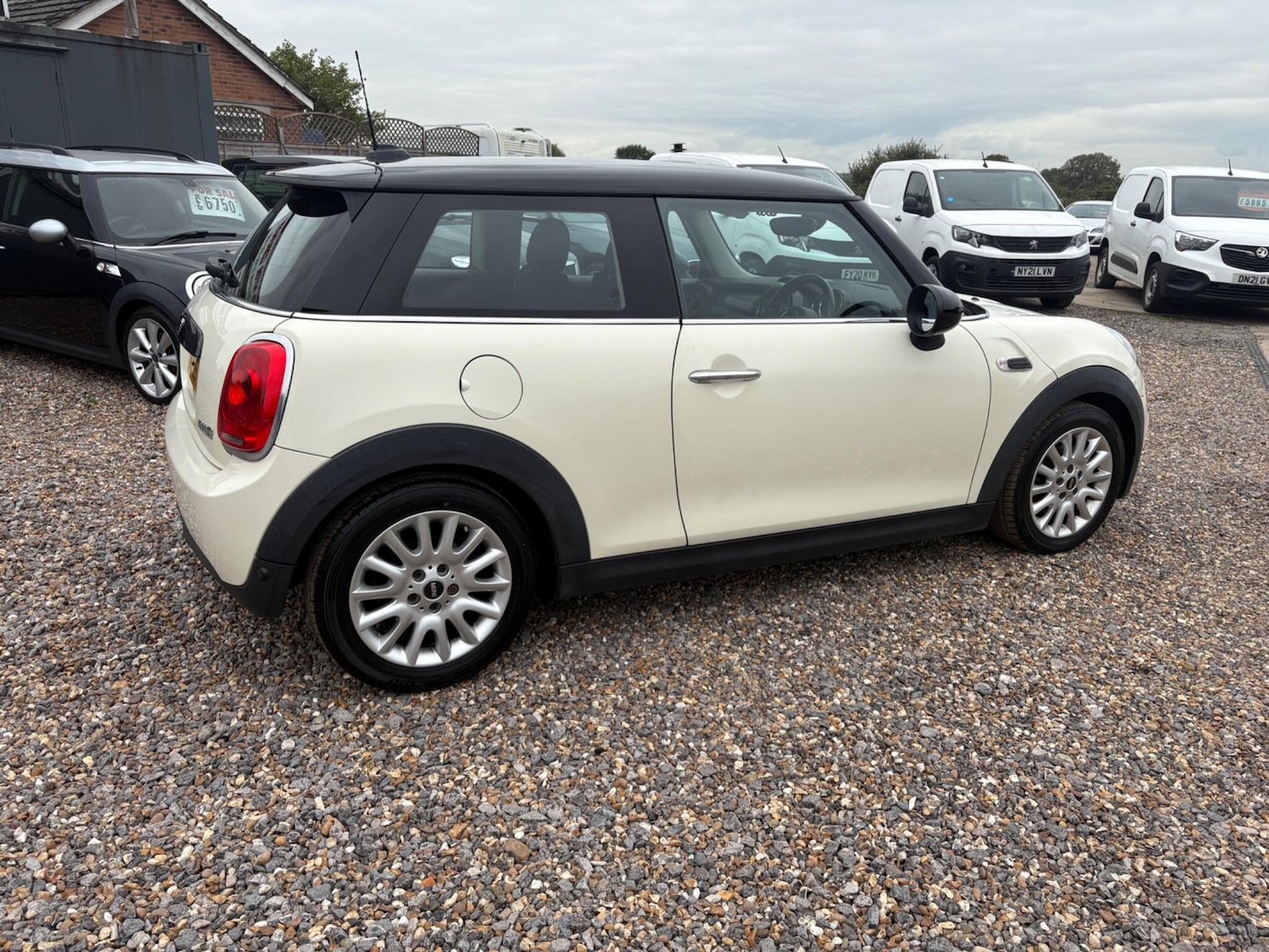 Used MINI Hatch 2015 for sale - 76573174: Photo 10