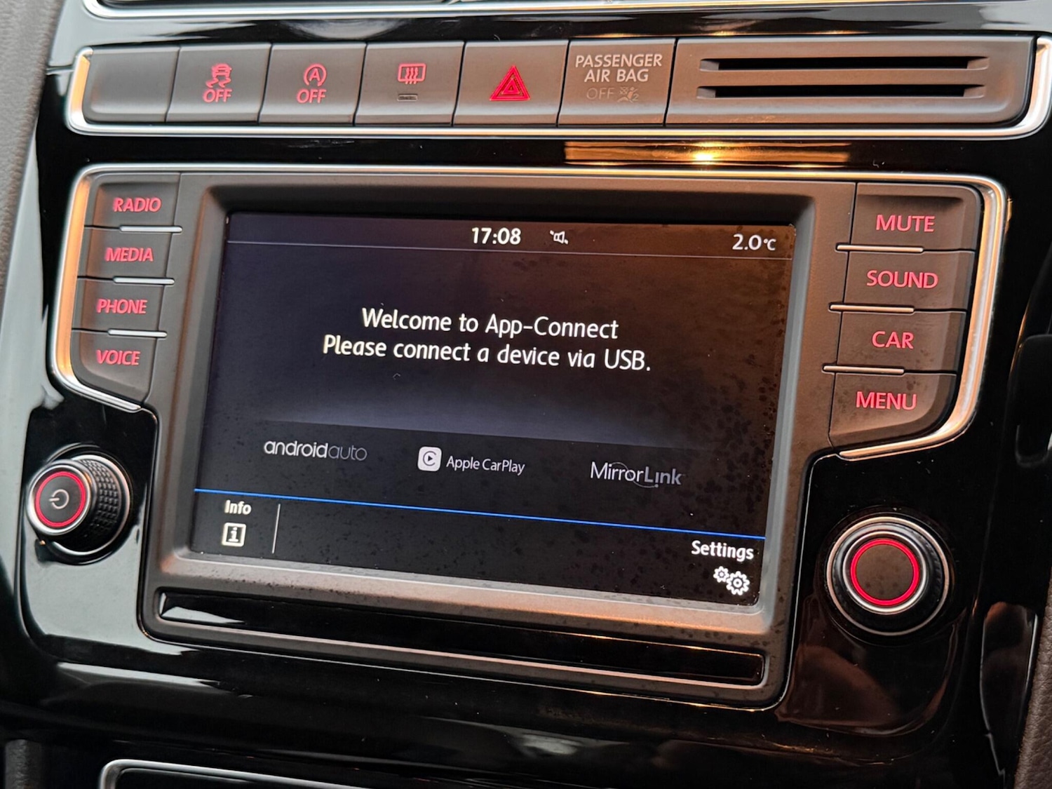 Used Volkswagen Polo 2017 for sale - 77457443: Photo 38