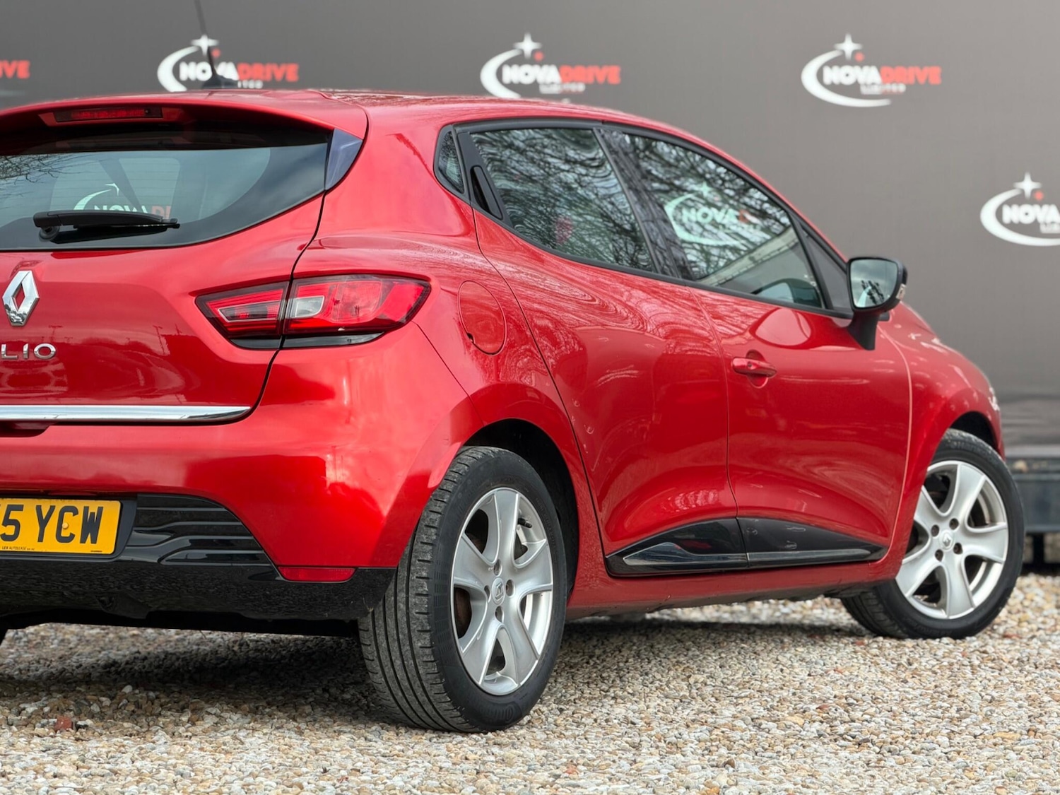 Used Renault Clio 2015 for sale - 77457444: Photo 11