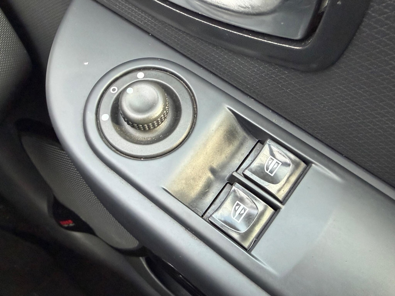 Used Renault Clio 2015 for sale - 77457444: Photo 24