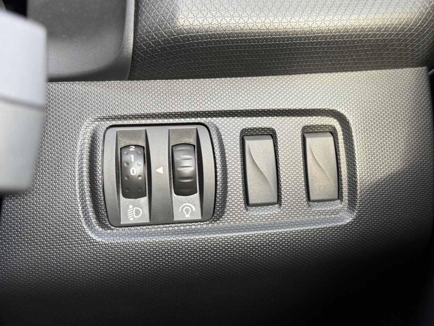 Used Renault Clio 2015 for sale - 77457444: Photo 25