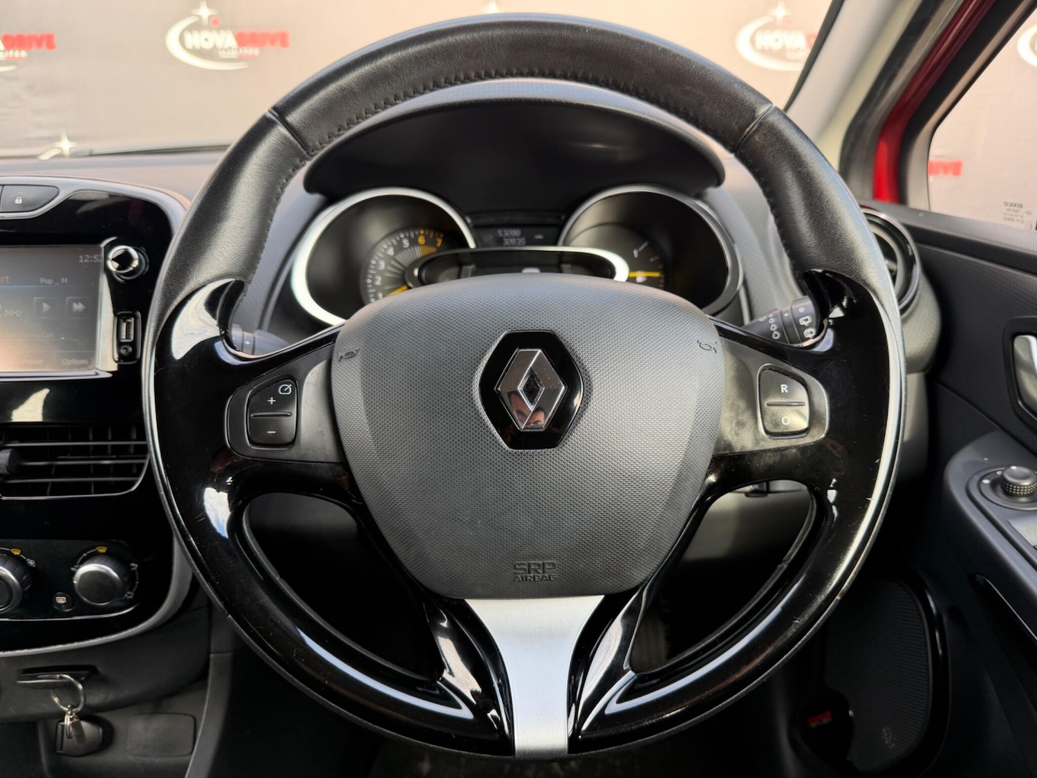 Used Renault Clio 2015 for sale - 77457444: Photo 26