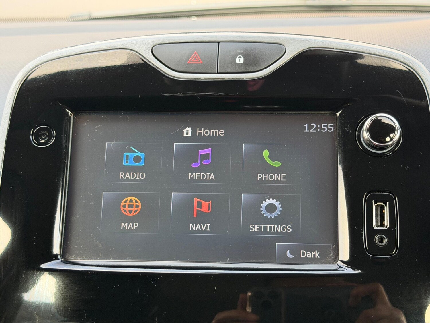 Used Renault Clio 2015 for sale - 77457444: Photo 37