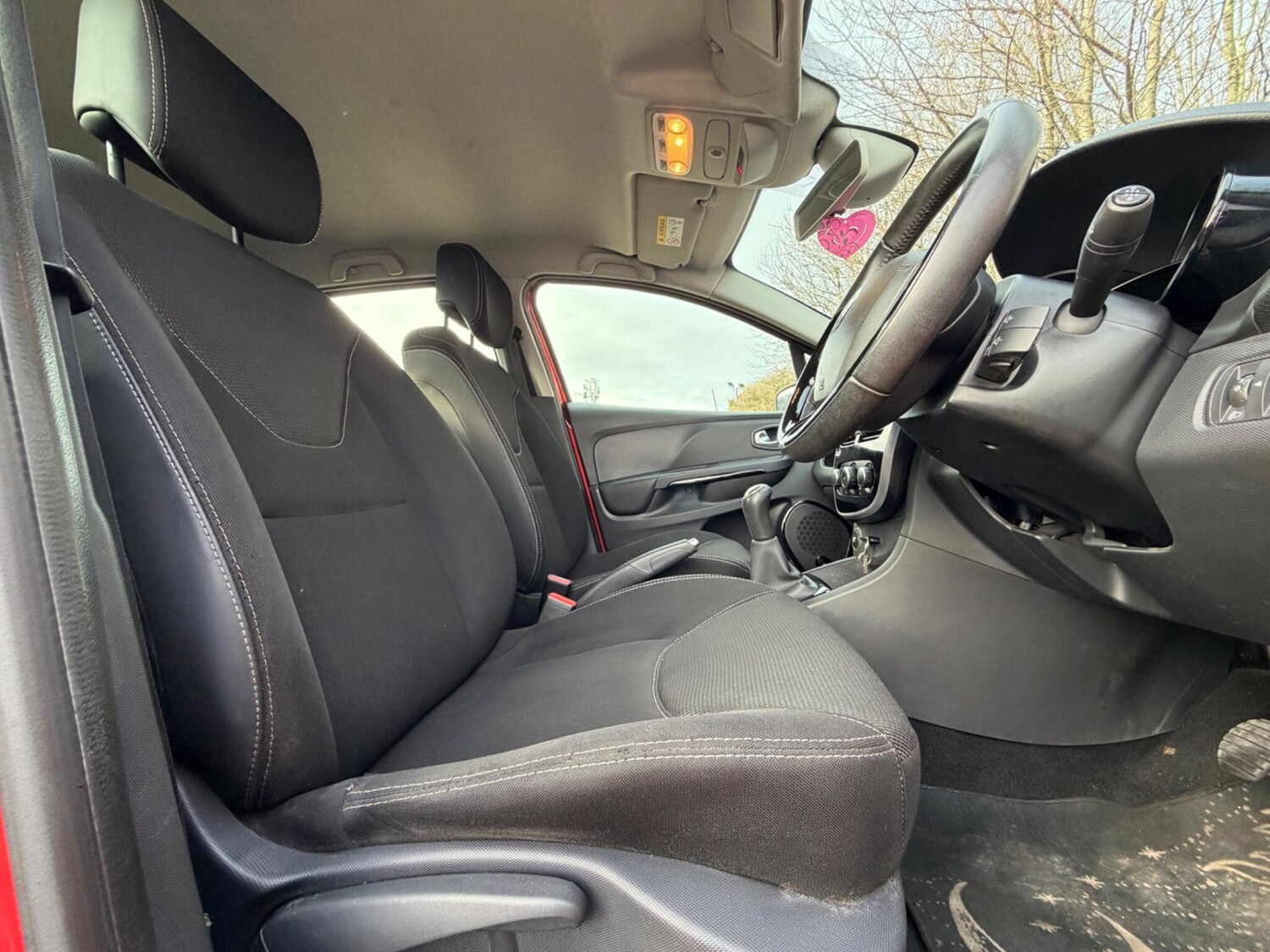 Used Renault Clio 2015 for sale - 77457444: Photo 40