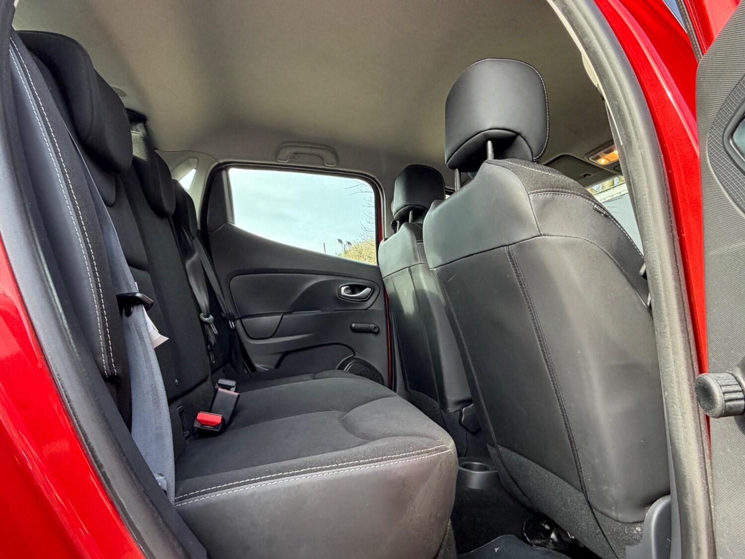 Used Renault Clio 2015 for sale - 77457444: Photo 42