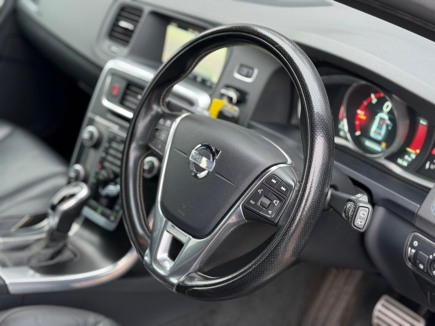 Used Volvo V60 2014 for sale - 77457461: Photo 28