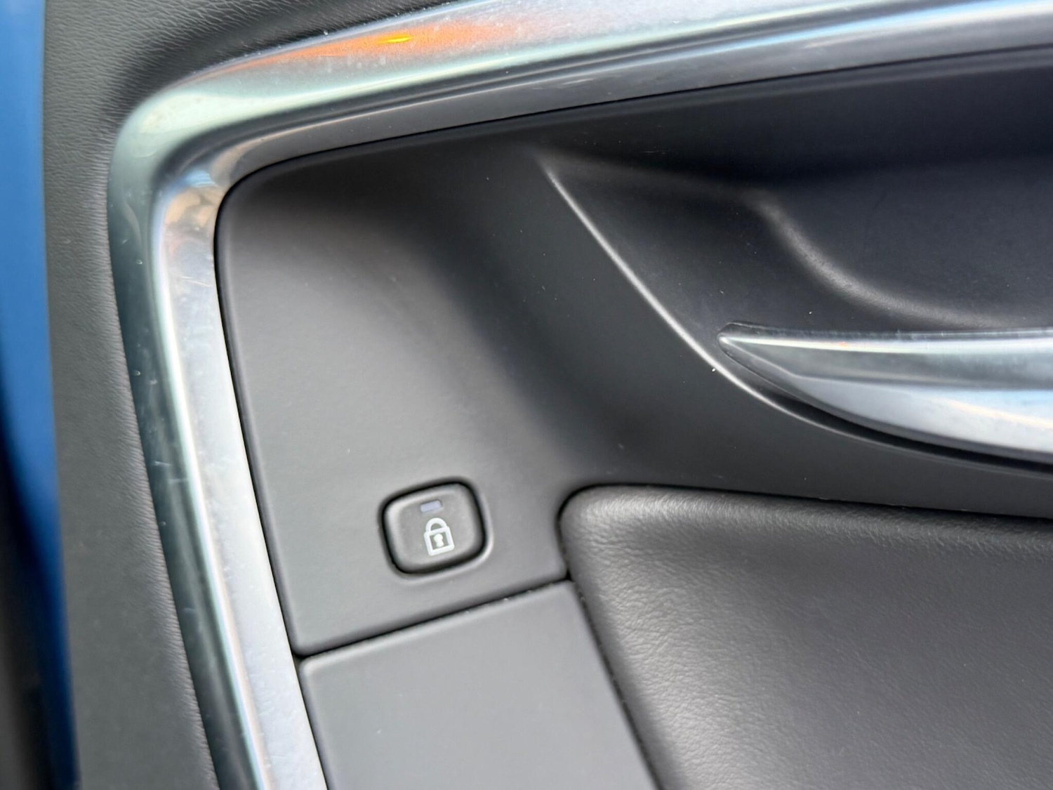 Used Volvo V60 2014 for sale - 77457461: Photo 30