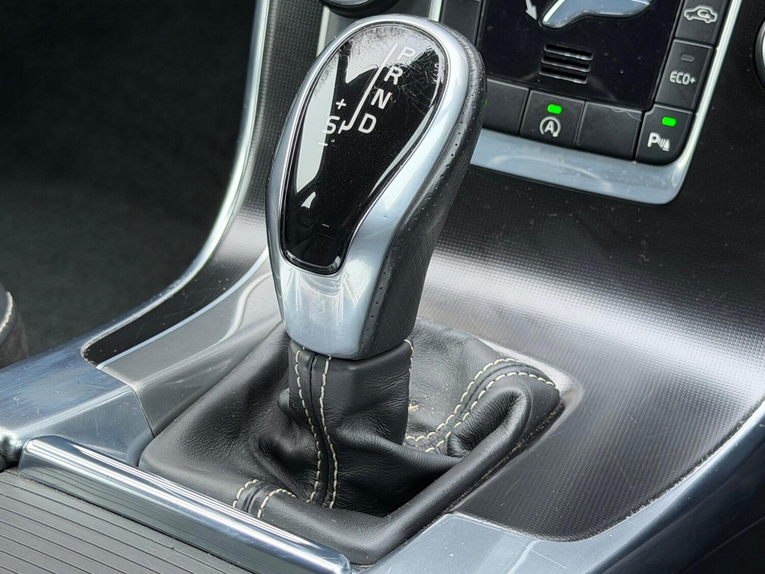 Used Volvo V60 2014 for sale - 77457461: Photo 41