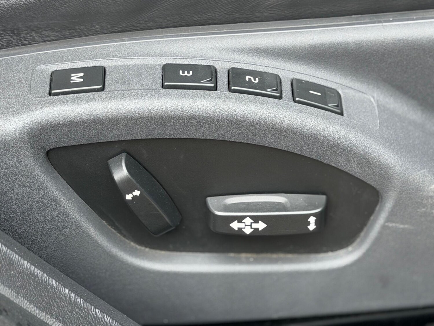 Used Volvo V60 2014 for sale - 77457461: Photo 51