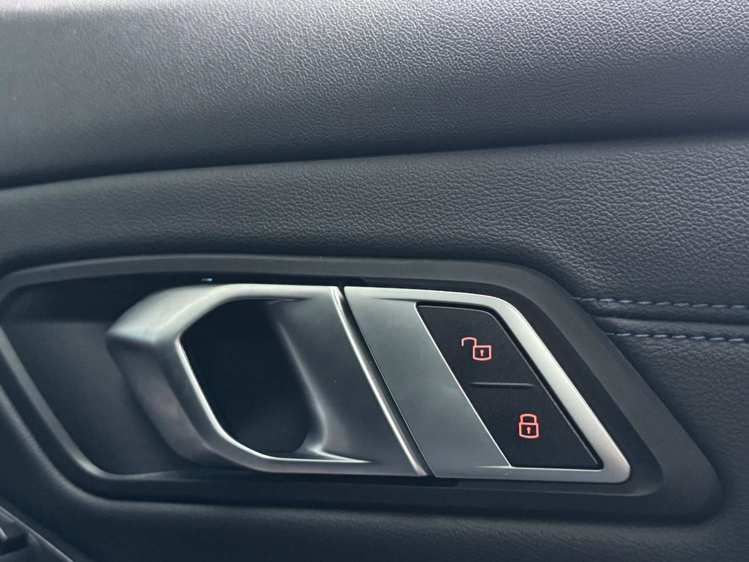 Used BMW 3 Series 2023 for sale - 76423973: Photo 32