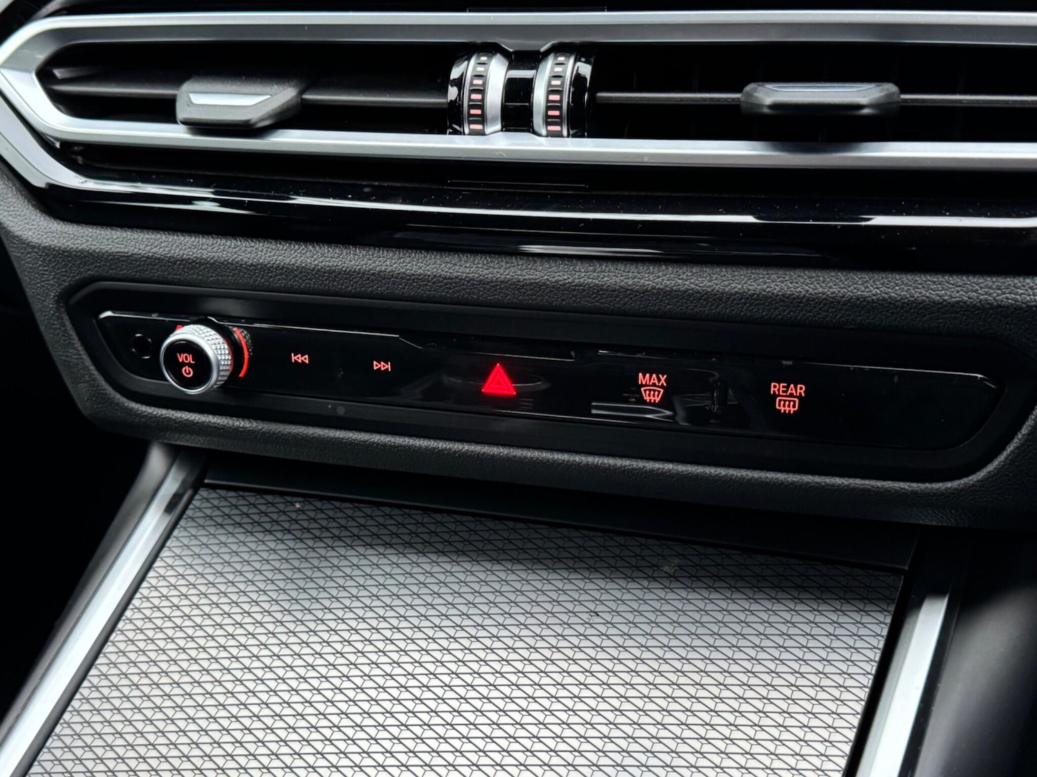 Used BMW 3 Series 2023 for sale - 76423973: Photo 38