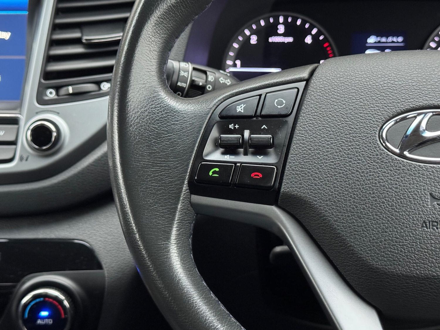 Used Hyundai TUCSON 2016 for sale - 76473337: Photo 24