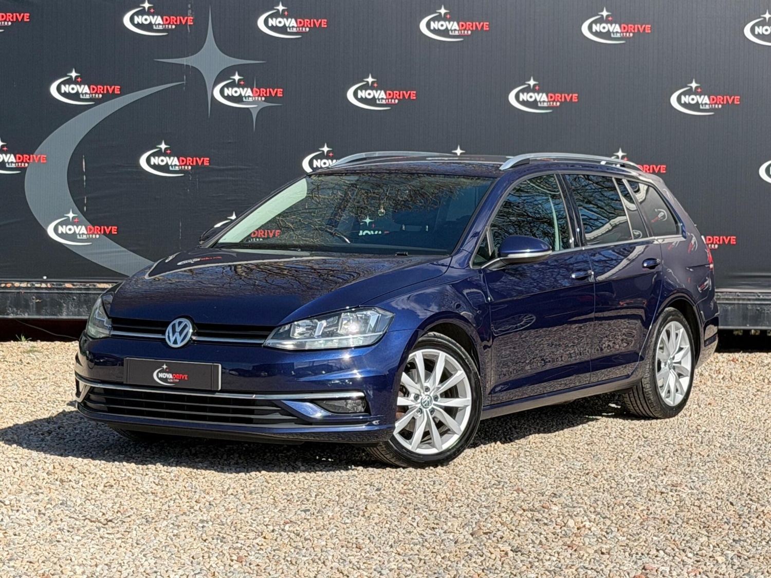 Used Volkswagen Golf 2017 for sale - 78220661: Photo 2