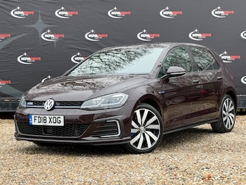 Used Volkswagen Golf 2018 for sale - 77457455: Photo