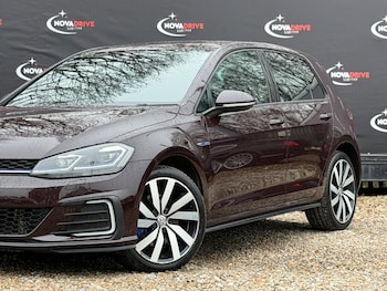 Used Volkswagen Golf 2018 for sale - 77457455: Photo