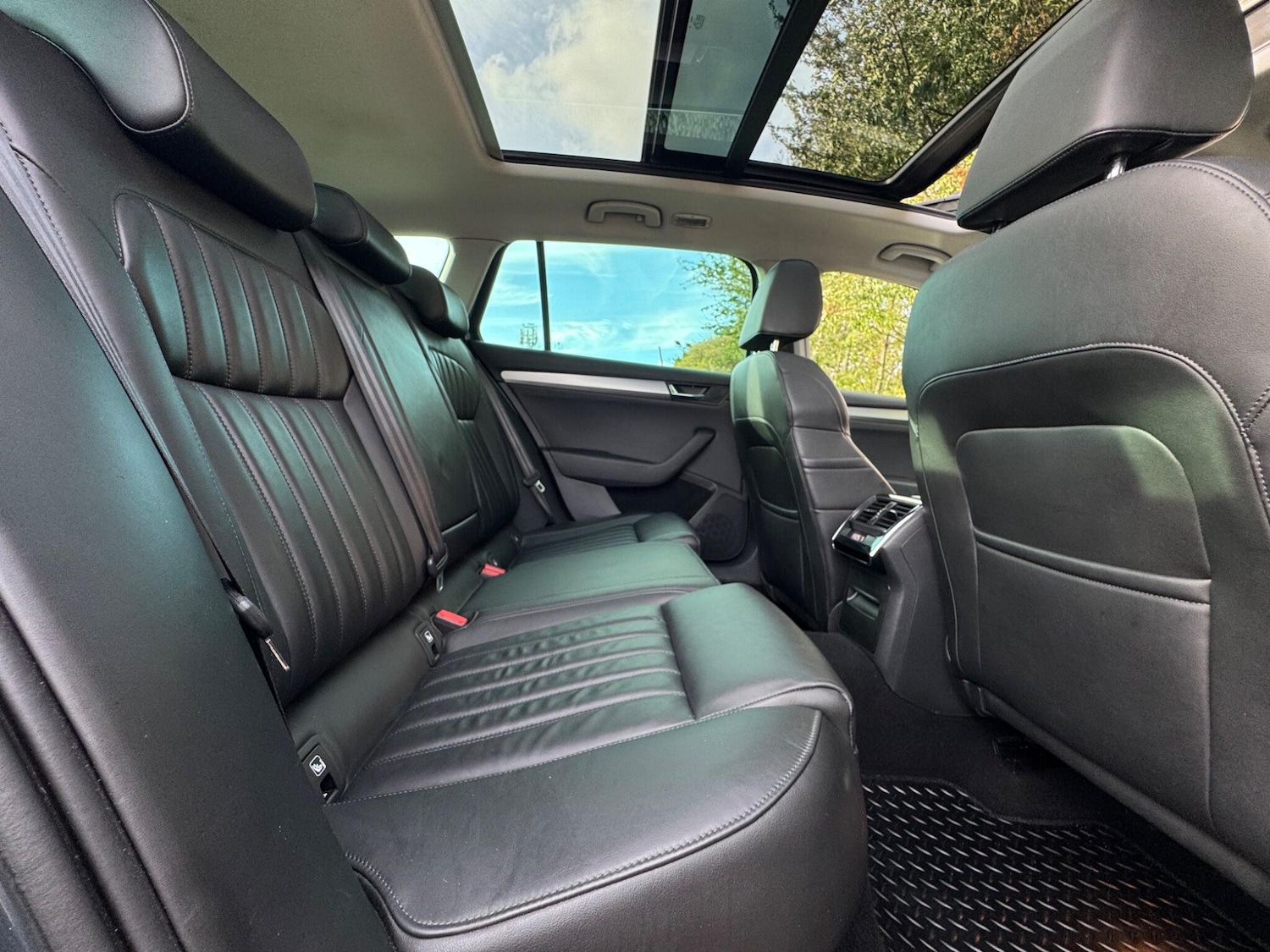 Used Skoda Superb 2016 for sale - 76409066: Photo 49