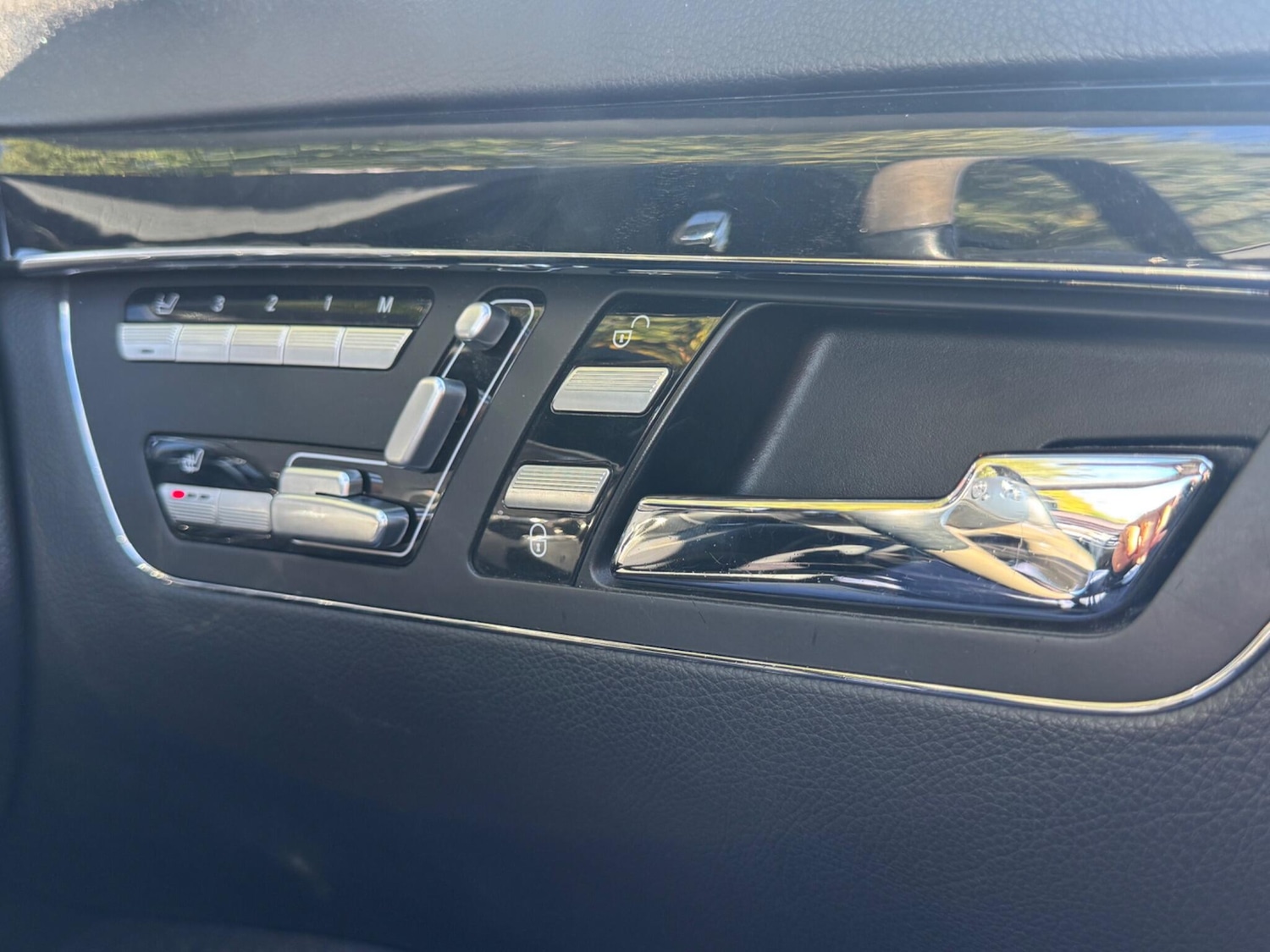 Used Mercedes-Benz S Class 2011 for sale - 76121519: Photo 32