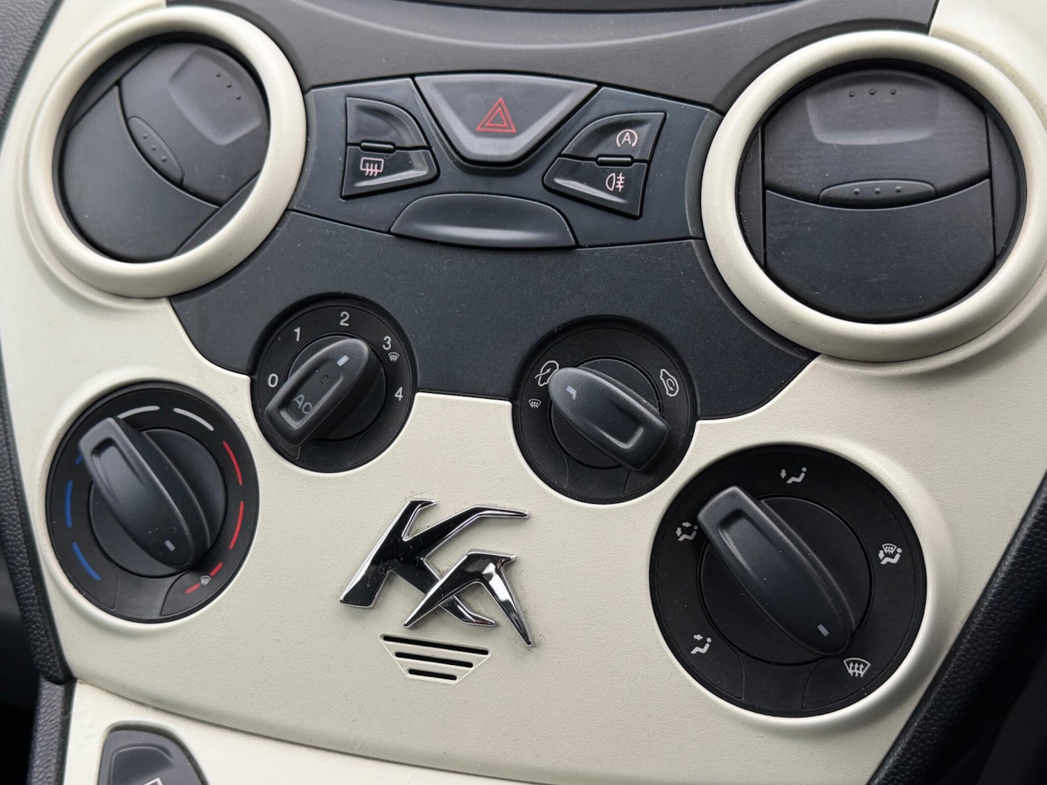 Used Ford Ka 2013 for sale - 77457439: Photo 28